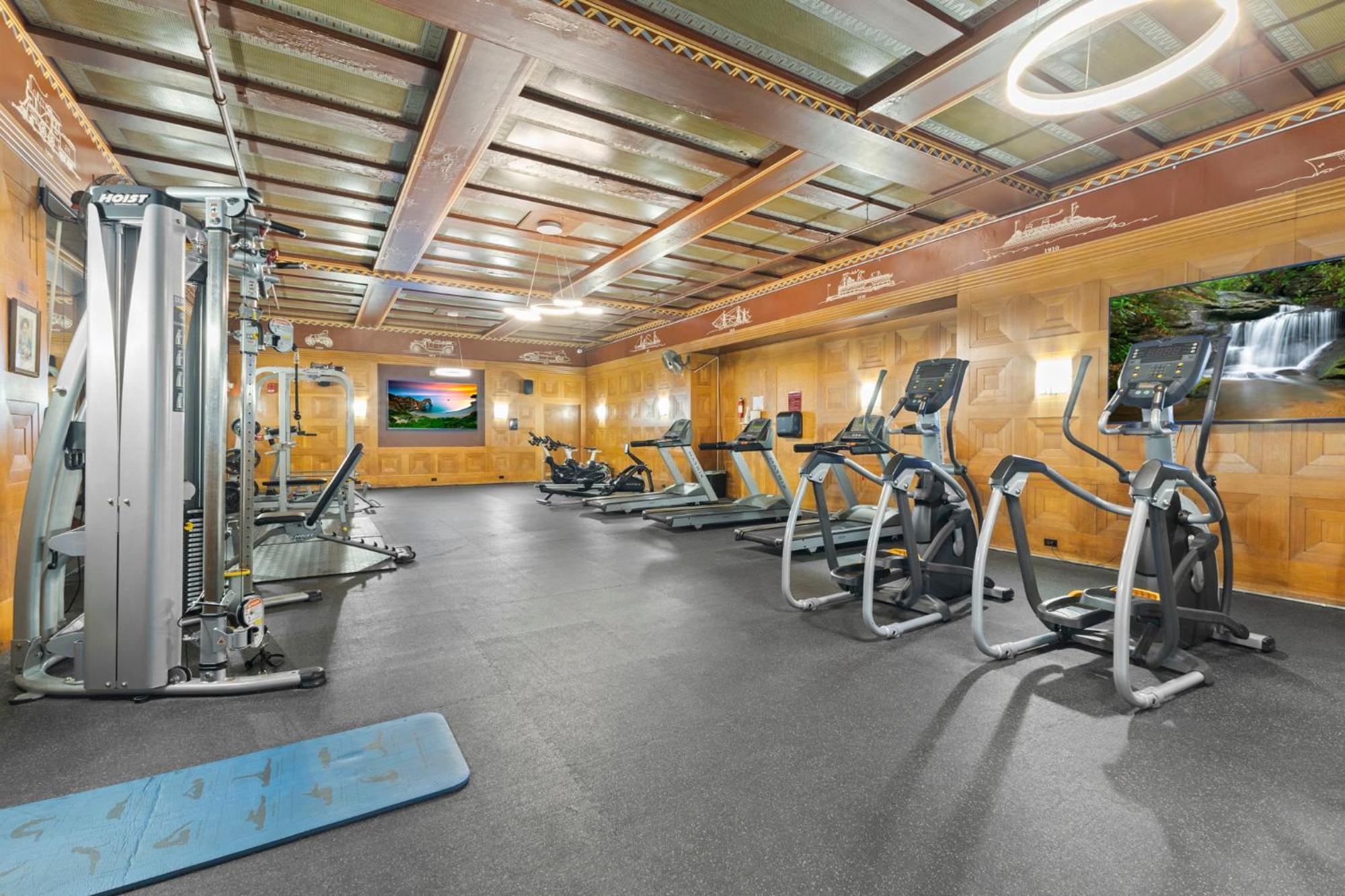 Апартаменты Indy Loft - Monument Circle - Sleeps 7 - Convention Walkable Индианаполис Экстерьер фото